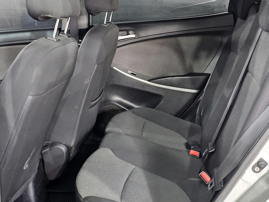 Hyundai Solaris, 2011г., передний привод, механика