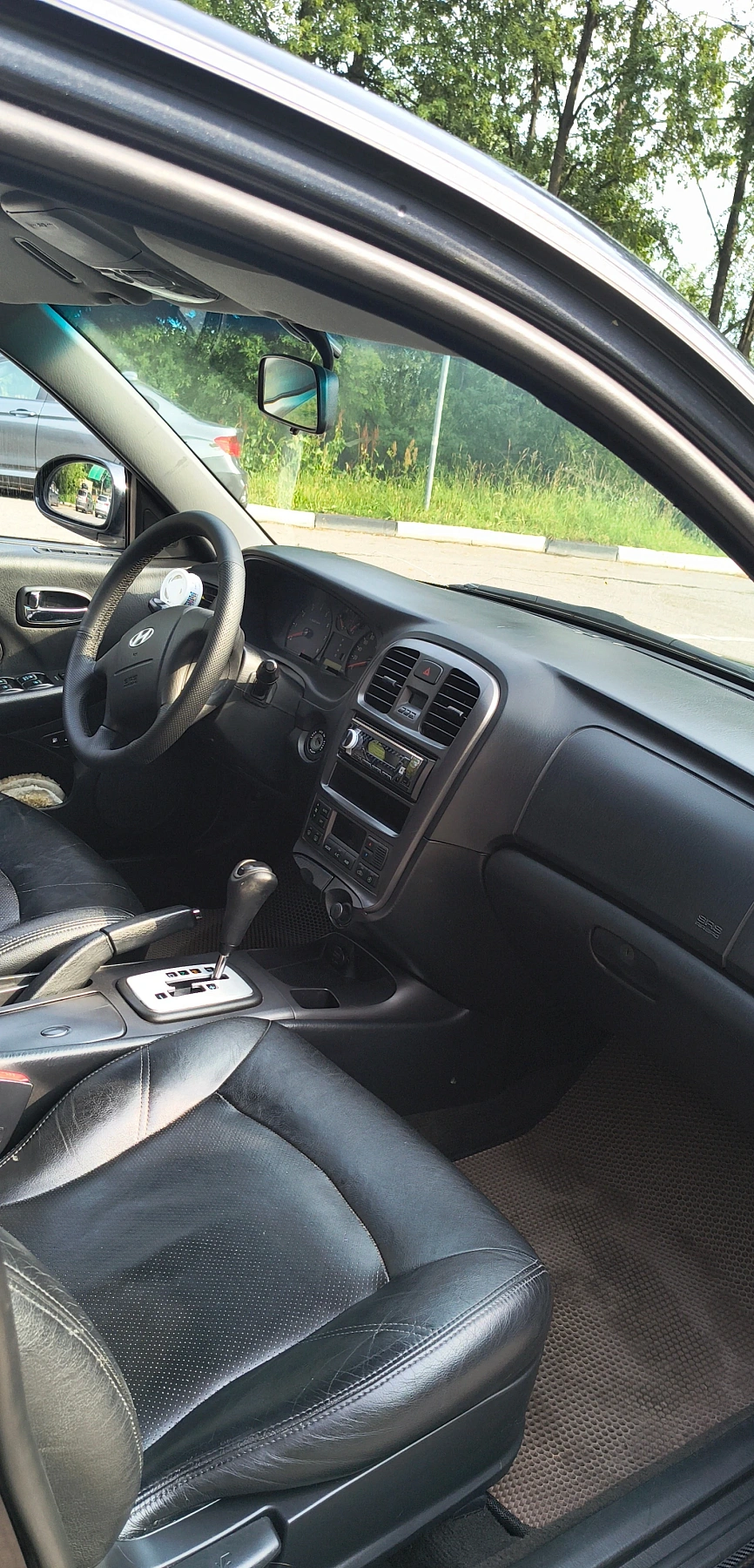 Hyundai Sonata, 2006г., передний привод, автомат