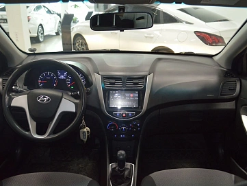 Hyundai Solaris, 2013г, передний привод, механика