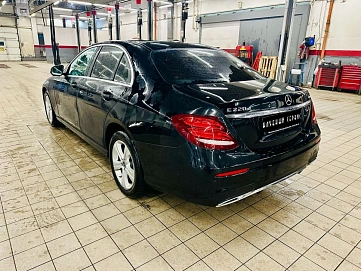 Mercedes-Benz E-Класс, 2020г, полный привод, автомат
