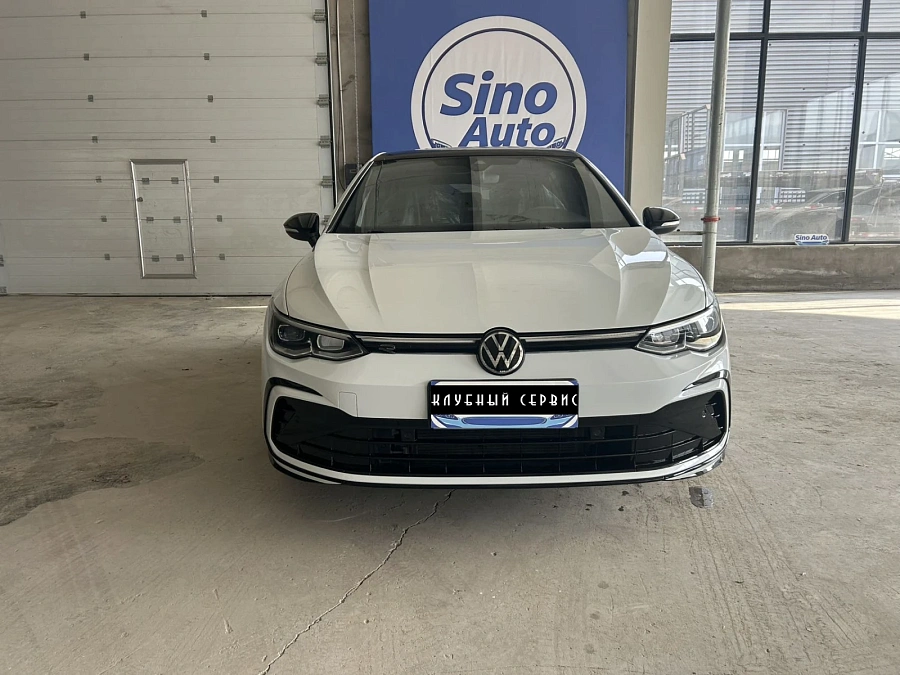 Volkswagen Golf, 2020г., передний привод, робот