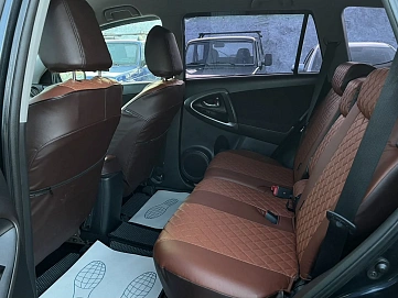 Toyota RAV4, 2011г, полный привод, автомат