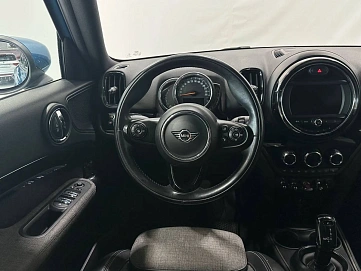 Mini , 2020г., передний привод, робот