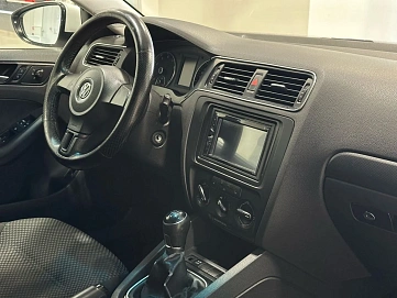 Volkswagen Jetta, 2014г, передний привод, механика