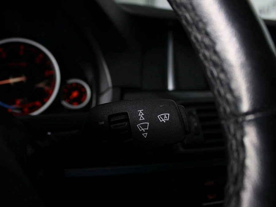 BMW 5 серии, 2015г., задний привод, автомат