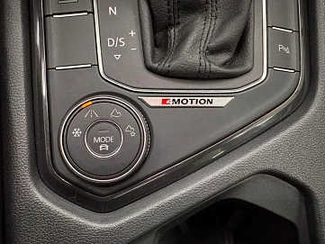 Volkswagen Tiguan, 2018г, полный привод, робот