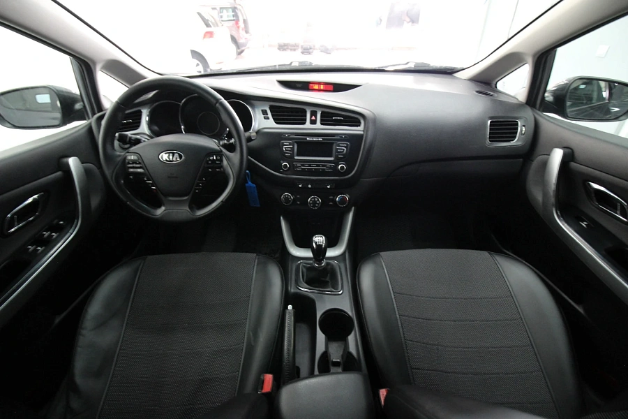 Kia Ceed, 2012г., передний привод, механика