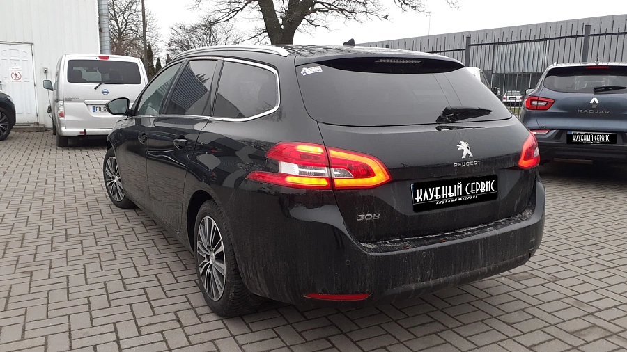 Peugeot 308, 2020г., передний привод, автомат