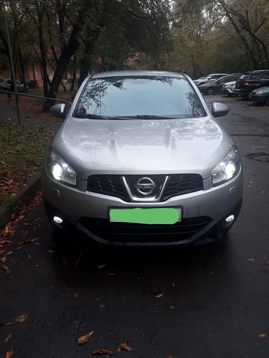 Nissan Qashqai, 2013г., полный привод, вариатор