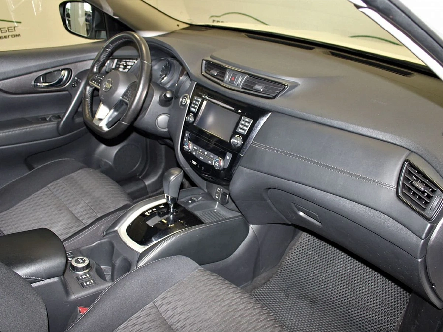 Nissan X-Trail, 2018г., передний привод, автомат