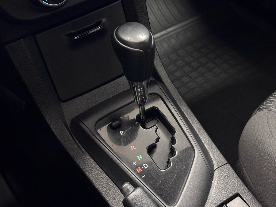 Toyota , 2014г., передний привод, автомат
