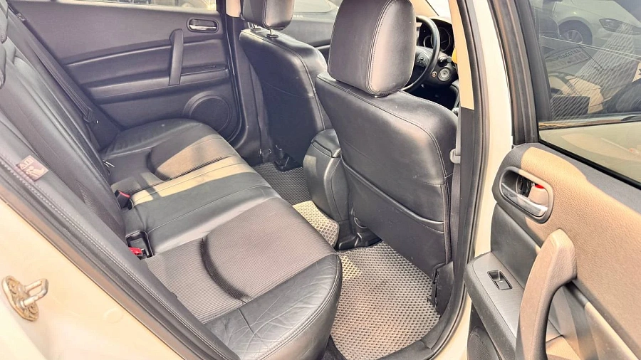 Mazda 6, 2010г., передний привод, автомат