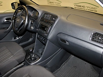 Volkswagen Polo, 2018г, передний привод, механика