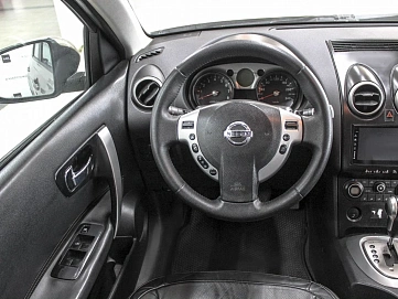 Nissan Qashqai, 2008г, передний привод, вариатор