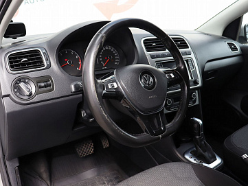 Volkswagen Polo, 2017г, передний привод, робот