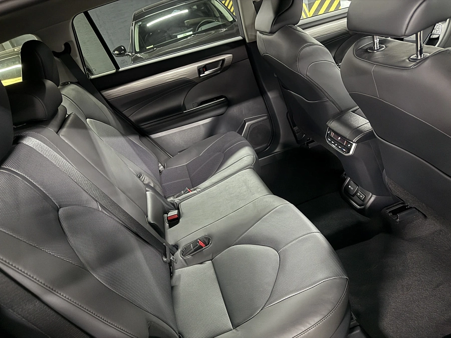 Toyota Highlander, 2026г., полный привод, автомат