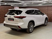 Toyota Highlander, 2025г., полный привод, автомат