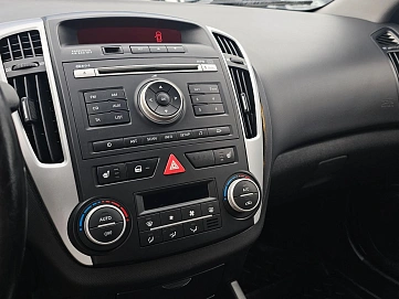 Kia Ceed, 2011г, передний привод, автомат