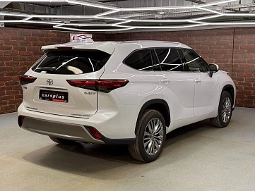 Toyota Highlander, 2025г, полный привод, автомат