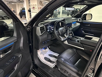 Toyota Tundra, 2022г, полный привод, автомат