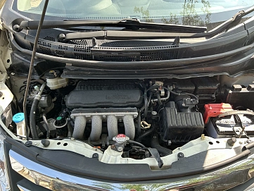 Honda Freed, 2012г, передний привод, вариатор