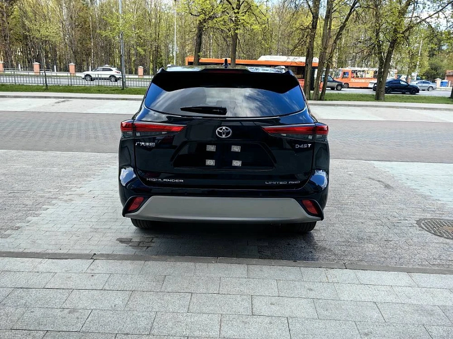Toyota Highlander, 2025г., полный привод, автомат