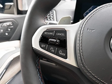 BMW X7, 2025г, полный привод, автомат