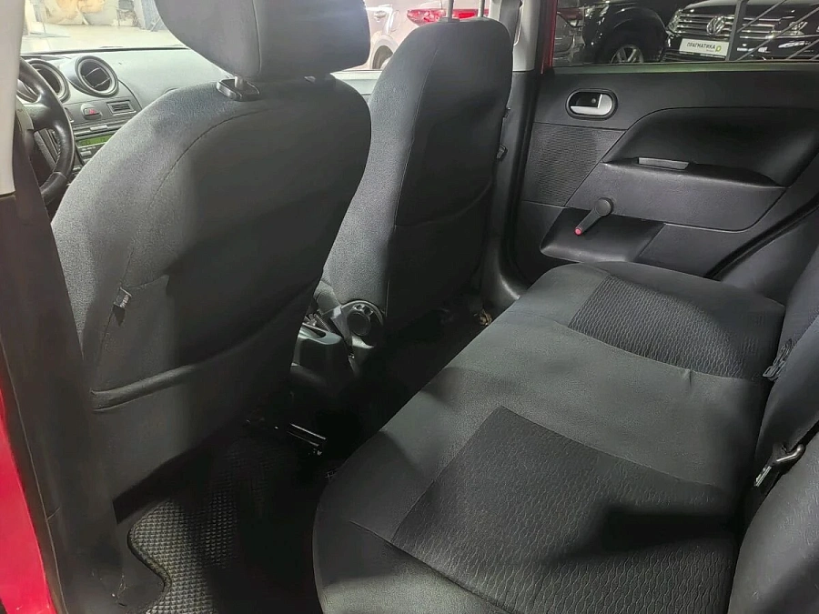 Ford Fiesta, 2007г., передний привод, автомат