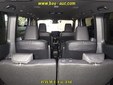 Toyota Noah, 2022г, полный привод, вариатор