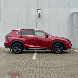 Lexus NX, 2017г, передний привод, автомат
