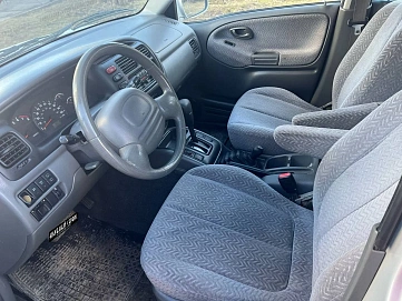 Suzuki Grand Vitara, 2000г, полный привод, автомат
