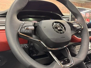 Skoda Kodiaq, 2024г, полный привод, робот