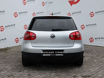 Volkswagen Golf, 2006г, передний привод, механика