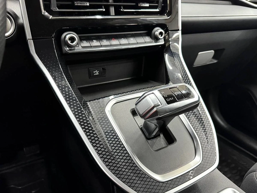 Haval M6, 2024г., передний привод, робот