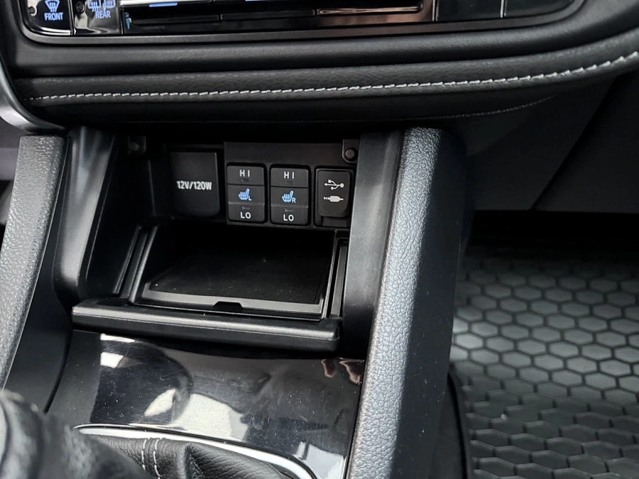 Toyota Auris, 2018г., передний привод, механика