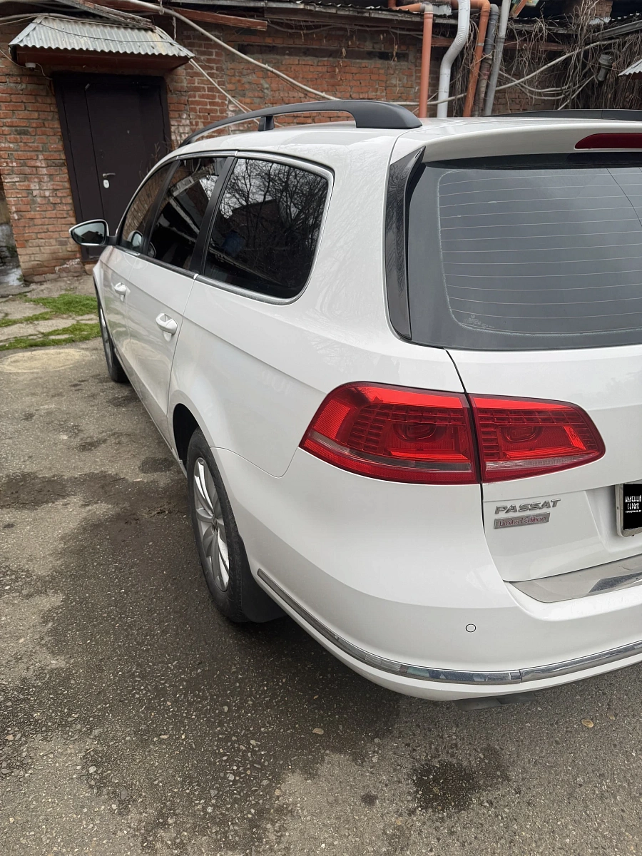 Volkswagen Passat, 2011г., передний привод, робот