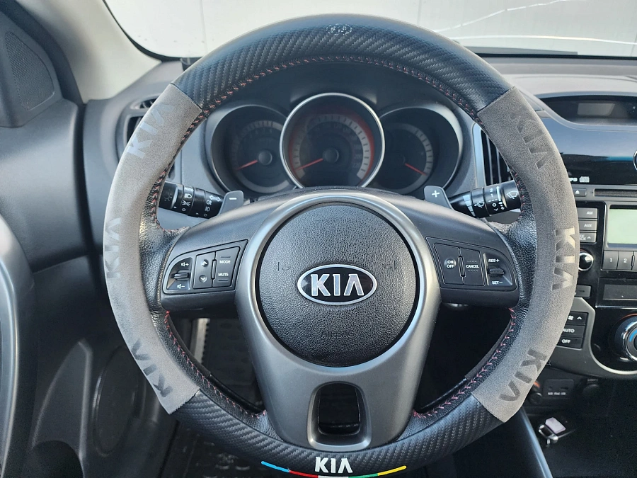 Kia Cerato, 2011г., передний привод, автомат