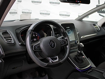 Renault Megane, 2019г, передний привод, робот