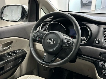 Kia Carnival, 2015г, передний привод, автомат