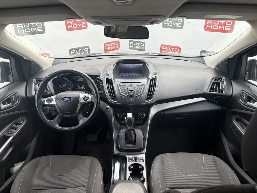 Ford Kuga, 2015г., передний привод, автомат