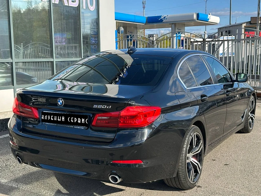 BMW 5 серии, 2018г., задний привод, автомат