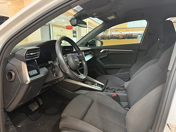 Audi A3, 2021г, передний привод, автомат