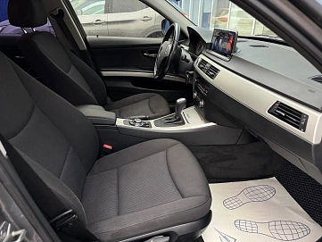 BMW 3 серии, 2011г, задний привод, автомат