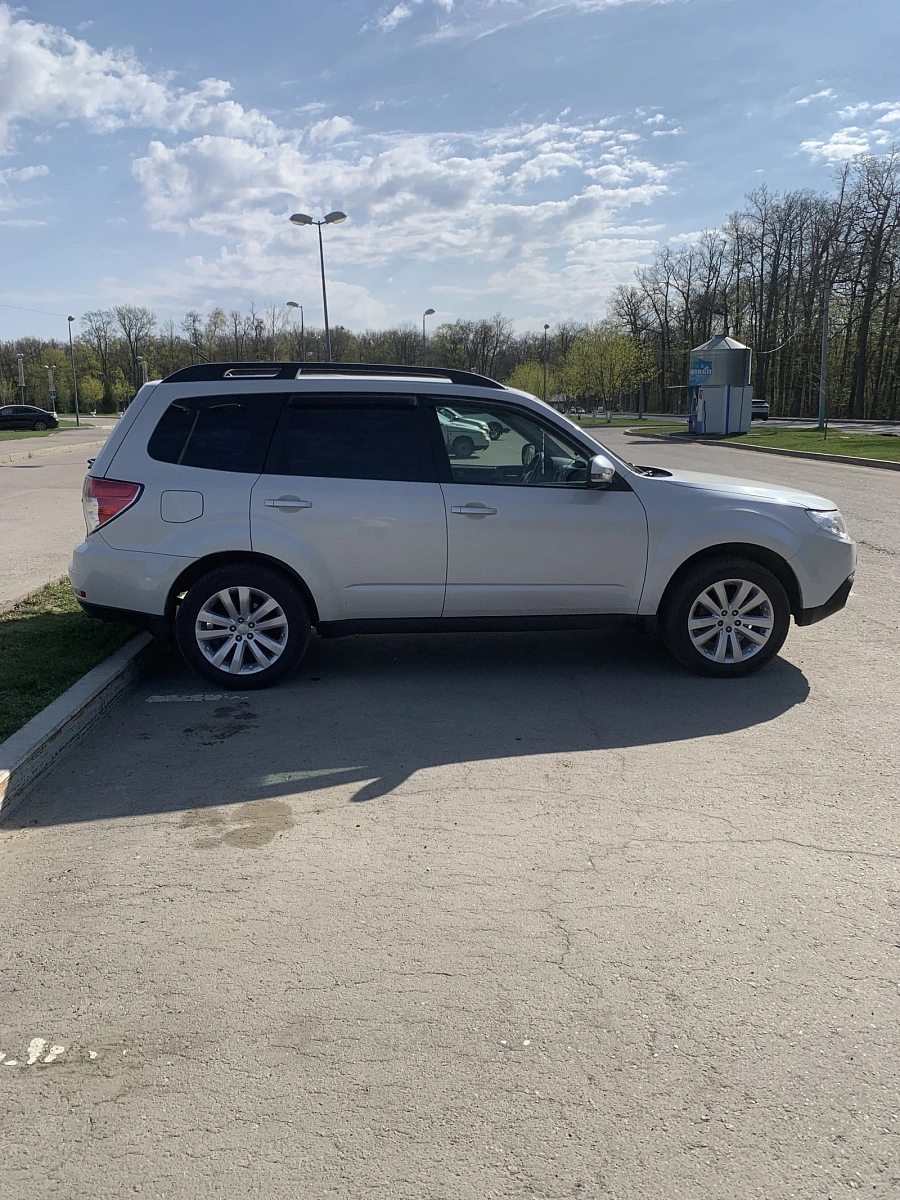 Subaru Forester, 2011г., полный привод, автомат