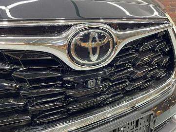Toyota Highlander, 2024г, полный привод, автомат