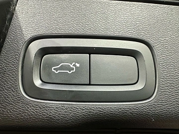 Volvo XC60, 2019г, полный привод, автомат