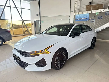 Kia K5, 2021г, передний привод, автомат