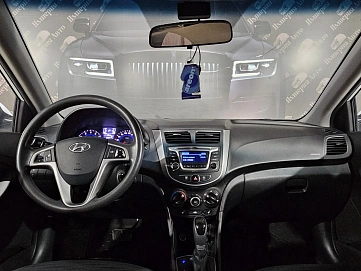 Hyundai Solaris, 2015г, передний привод, автомат