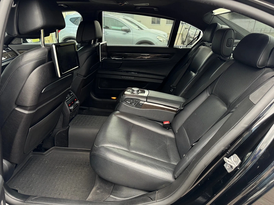 BMW 7 серии, 2014г., полный привод, автомат