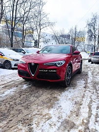 Alfa Romeo Stelvio, 2019г, полный привод, автомат